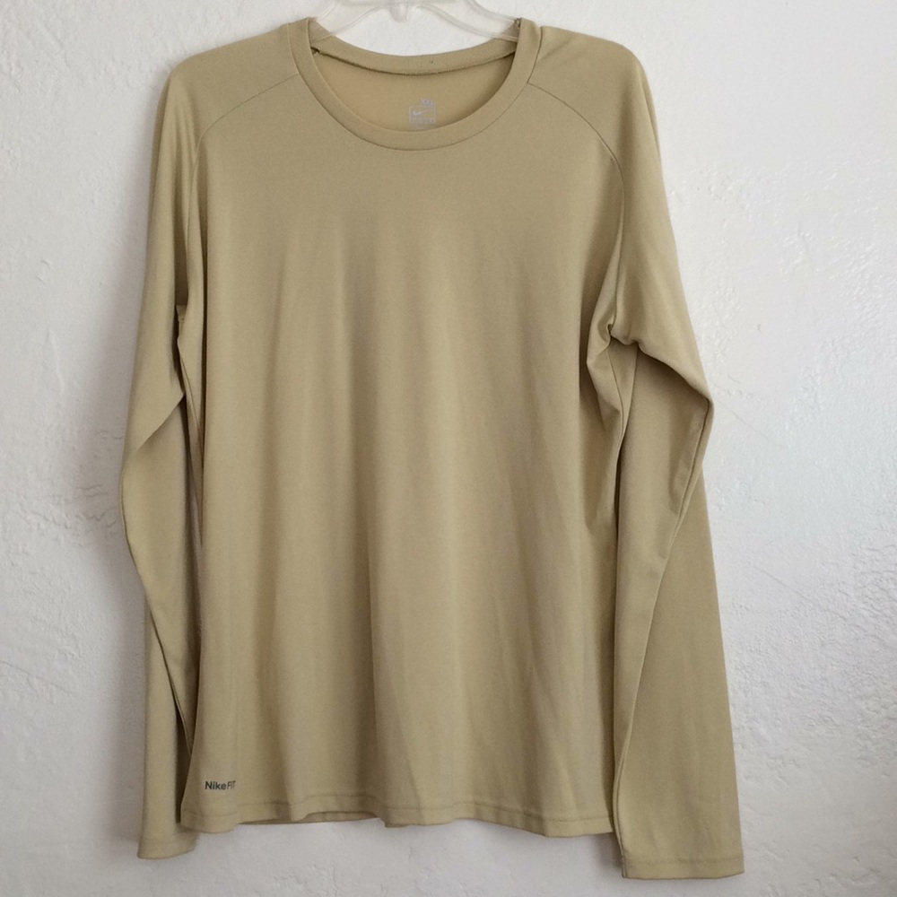 Nike fit dry Men's long sleeved muted yellow Tee